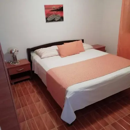 Apartments Marino - Near Family Friendly Beach Supetar Exterior photo